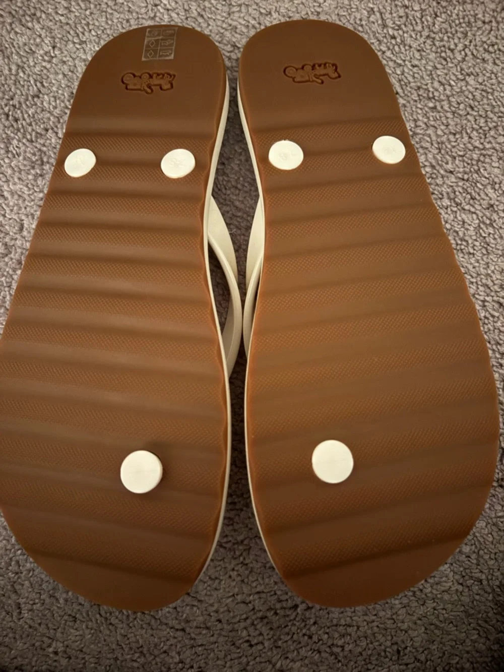 COACH Ivory Logo Shell Print Flip Flop Sandals - Picture 3 of 4